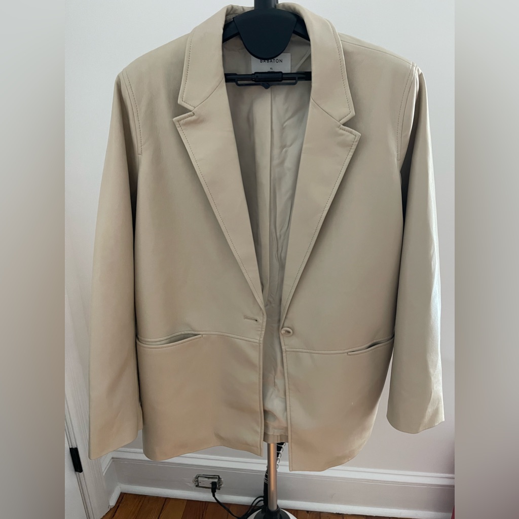 Aritzia Babaton Sand White Tan Vegan Leather Jacket Xl